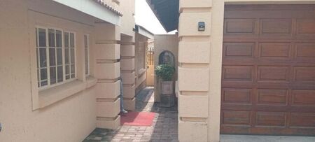 3 Bedroom house to rent in Moreleta Park, Pretoria
