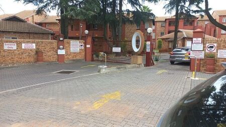 2 Bedroom apartment to rent in Die Hoewes, Centurion