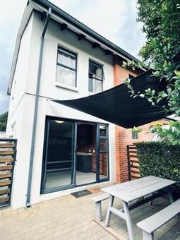 1 Bedroom Flat in Lynnwood Manor