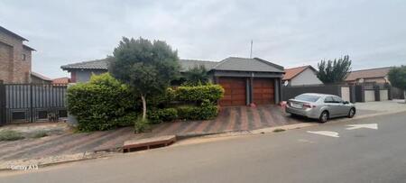 3 Bedroom House in Nellmapius