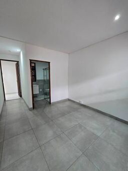 3 Bedroom Apartment in Houghton Estate