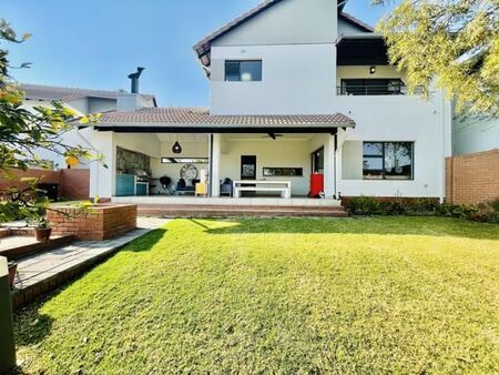 3 Bedroom Townhouse in Paulshof