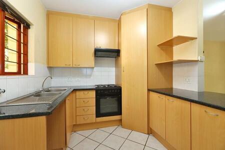2 Bedroom Apartment in Sunninghill
