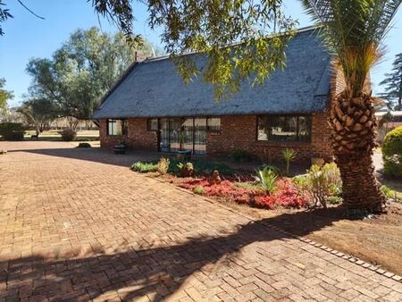 4 Bedroom House in Unitas Park