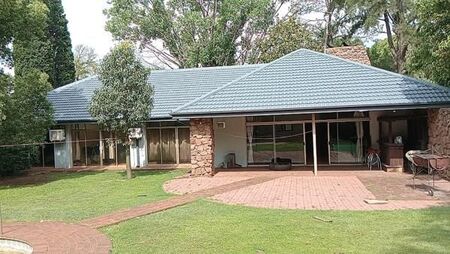 4 Bedroom House in Henley on Klip