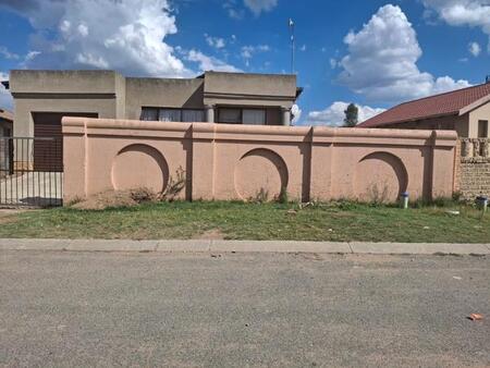 3 Bedroom House in Tembisa