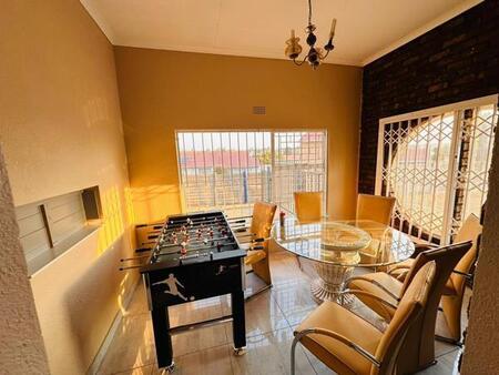 2 Bedroom Apartment in Birchleigh North