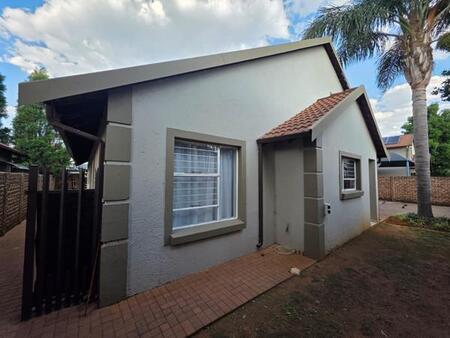 4 Bedroom Duplex in Pomona