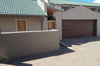 3 Bedroom House in Glen Marais