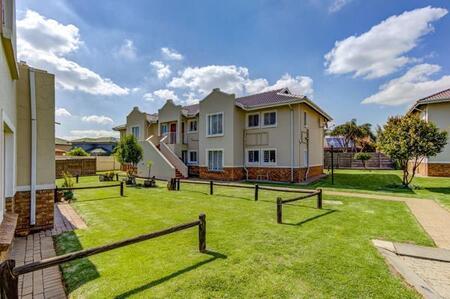 2 Bedroom Apartment in Norton Park