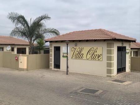 2 Bedroom Simplex in The Reeds