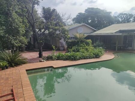 4 Bedroom House in Valhalla