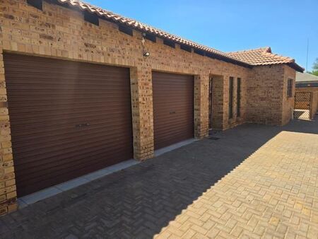 3 Bedroom Townhouse in Naudeville