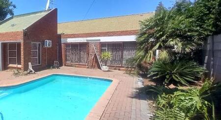 3 Bedroom House in Dagbreek