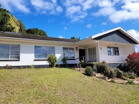 3 Bedroom House in Lovemore Heights