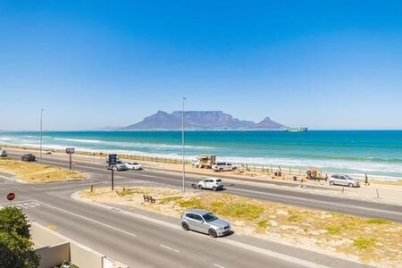 3 Bedroom Apartment in Table View