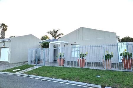 3 Bedroom House in Blouberg Sands