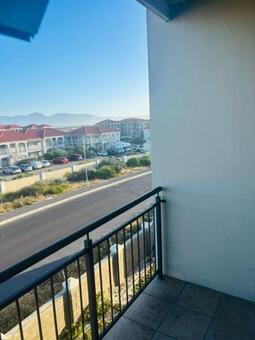 2 Bedroom Apartment in Muizenberg