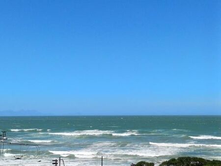 1 Bedroom Apartment in Muizenberg