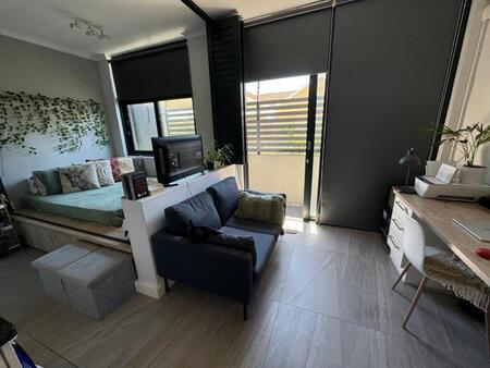 Studio Apartment in Observatory