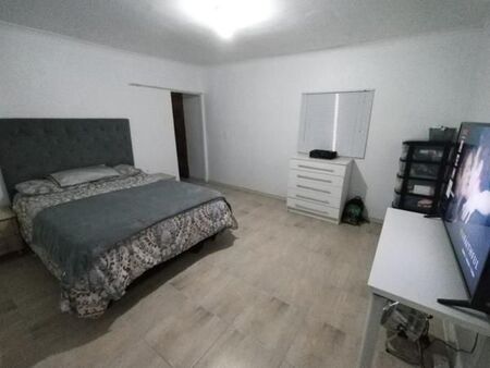 2 Bedroom House in Lotus River