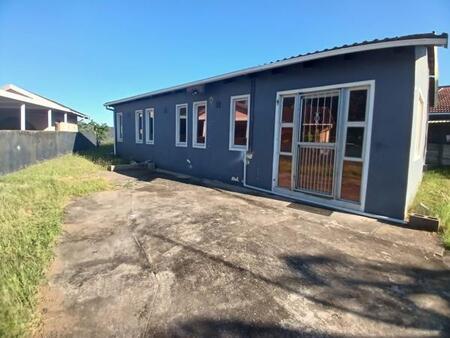 3 Bedroom House in Brackenham