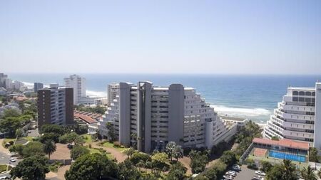 2 Bedroom Apartment in Umhlanga Rocks