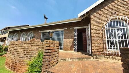 3 Bedroom House in Weltevreden Park