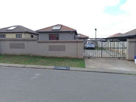 2 Bedroom House in Witpoortjie