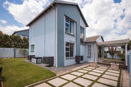 3 Bedroom House in Eagle Canyon Golf Estate