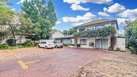 4 Bedroom house to rent in Blairgowrie, Randburg