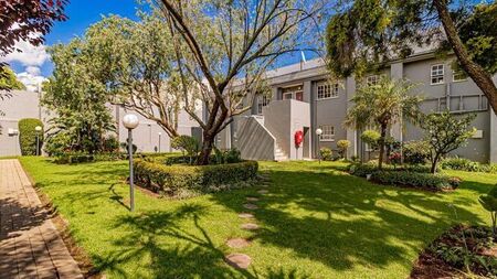 2 Bedroom apartment to rent in Melrose, Johannesburg