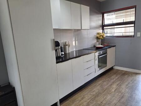 3 Bedroom Apartment in Athlone Park