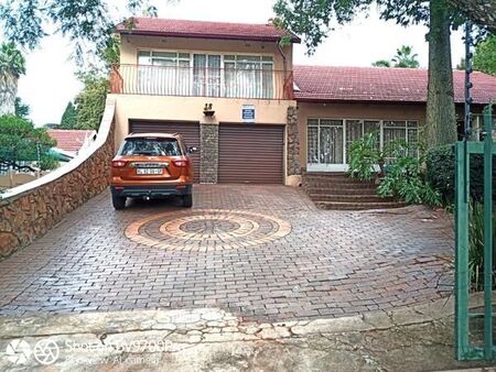 5 Bedroom House in Constantia Kloof