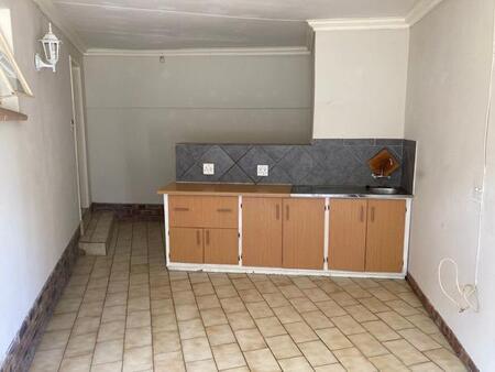 Bachelor apartment in Monument Park