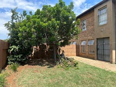 3 Bedroom Townhouse in Theresapark