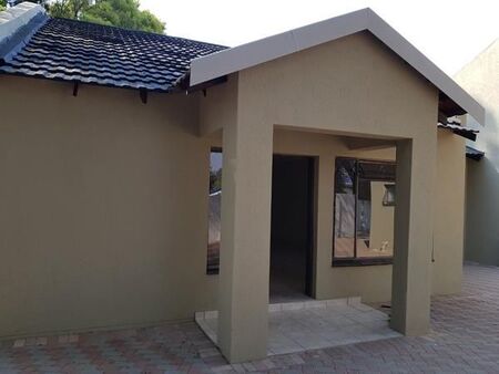 2 Bedroom Townhouse in Pretoria North