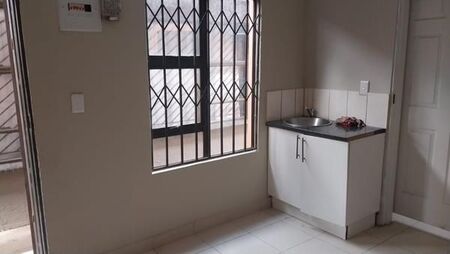 Studio apartment in Protea Glen