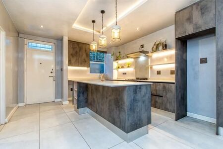 2 Bedroom Apartment in Illovo