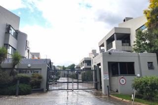 3 Bedroom Apartment in Hyde Park