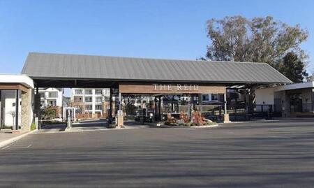 1 Bedroom Apartment in Linbro Park