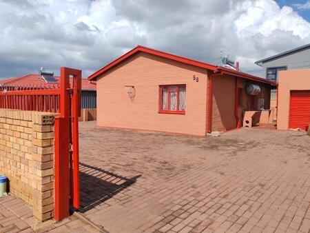 3 Bedroom House in Lenasia
