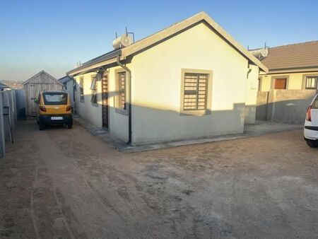 3 Bedroom House in Kya Sands