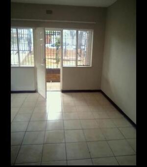2 Bedroom House in Rosettenville