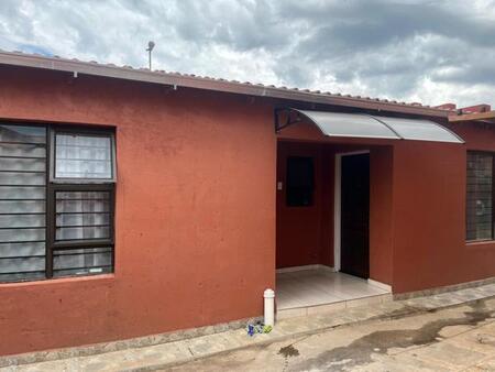 1 Bedroom Apartment in Naturena