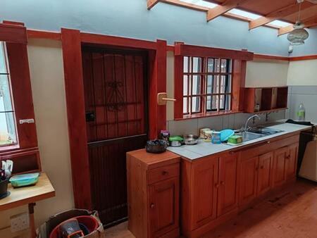 Studio apartment in Kensington