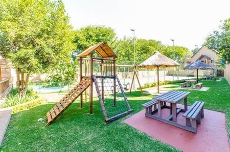 2 Bedroom Apartment in Douglasdale