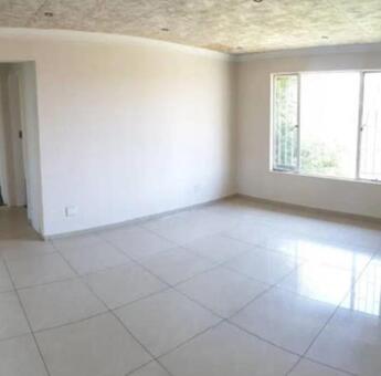 2 Bedroom Apartment in Glen Marais