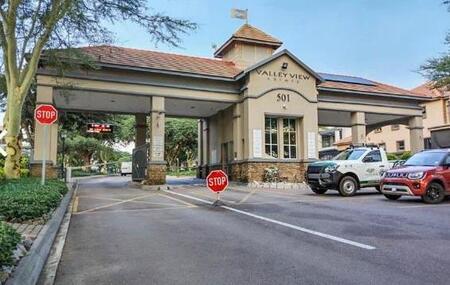 4 Bedroom House in Valleyview Estate