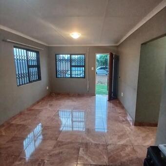 3 Bedroom House in Vosloorus